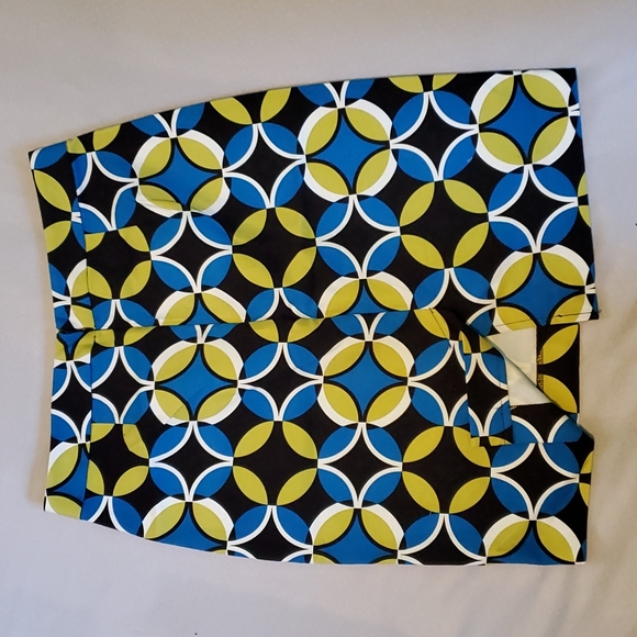 Banana Republic patterned skirt - Picture 3 of 3